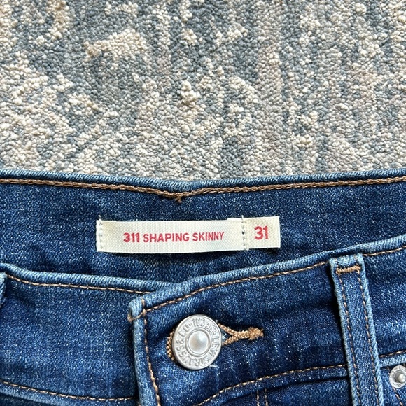 Levi’s 311 Shaping Skinny Jeans - Picture 2 of 3